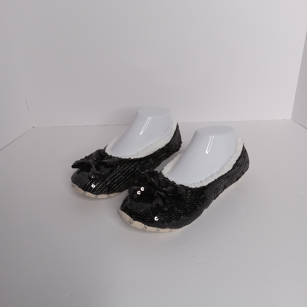 SNOOZIES SEQUIN SLIPPERS BLACK WOMENS SIZE MEDIUM SHOE SIZE 7-8 NWT - Picture 1 of 8